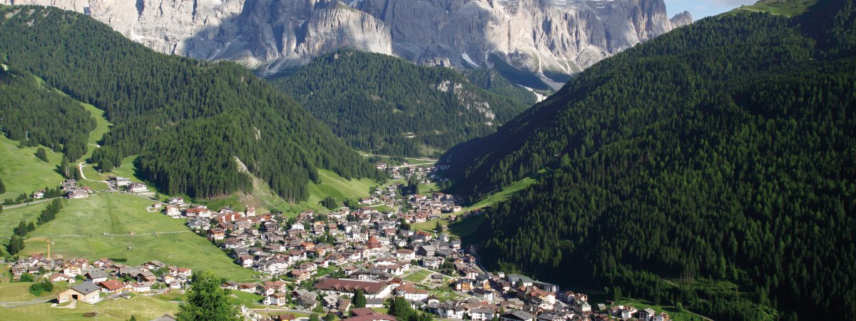 Blick auf Wolkenstein &copy; DOLOMITES Val Gardena – Gröden Marketing / www.valgardena.it