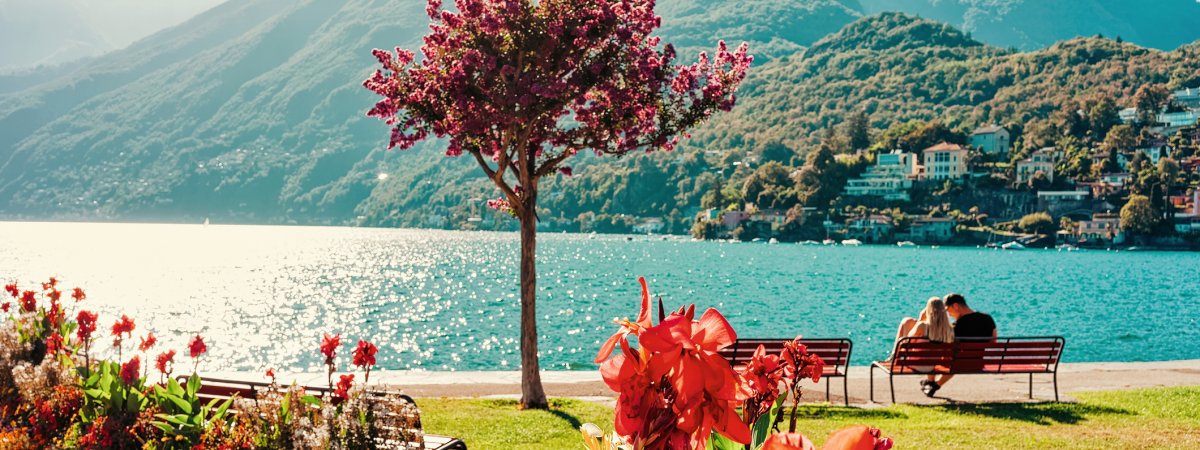 Am Ufer des Lago Maggiore in Ascona © Roman Babakin - stock.adobe.com