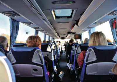 Reisegruppe im Bus © Bernard 63-fotolia.com                             